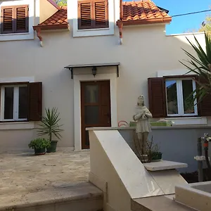 Gasthuis Kresic, Split